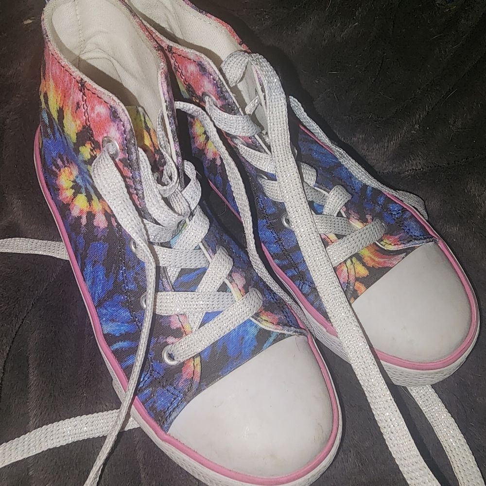 Size 2 The Children's Place high tops